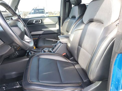 Used 2023 Ford Bronco Badlands w/ Sasquatch Package image 25