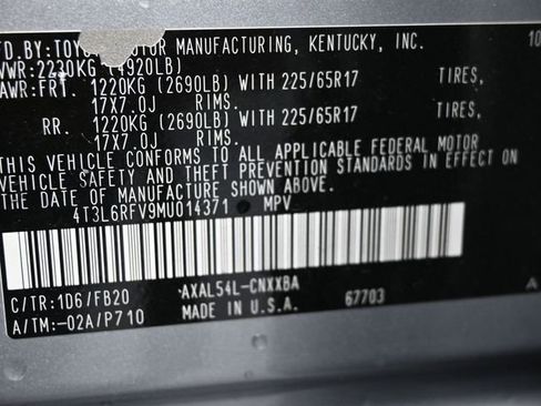 Used 2021 Toyota RAV4 LE image 8