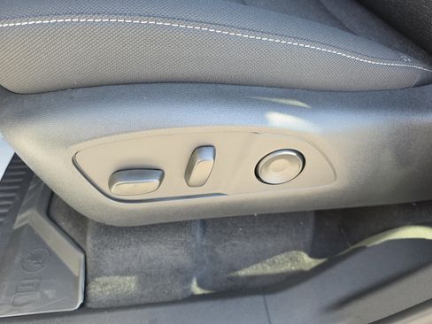 New 2027 Chevrolet Traverse LT w/ Driver Confidence Package FWD image 26