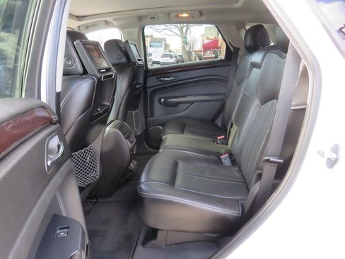 Used 2013 Cadillac SRX Luxury image 22