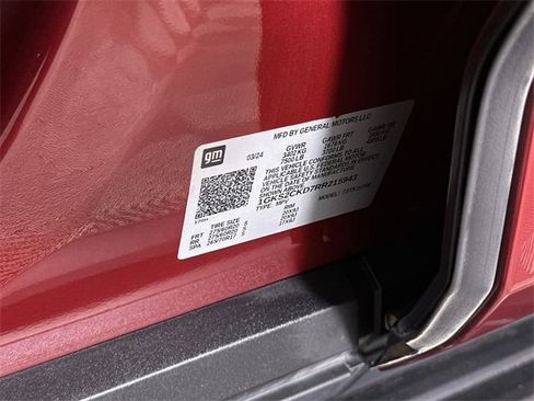 Used 2024 GMC Yukon AT4 w/ Technology Package image 35