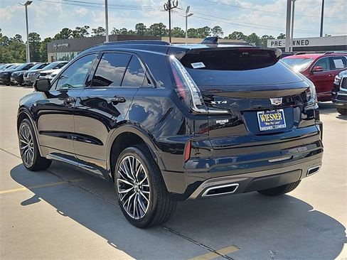 Used 2025 Cadillac XT4 Sport image 12