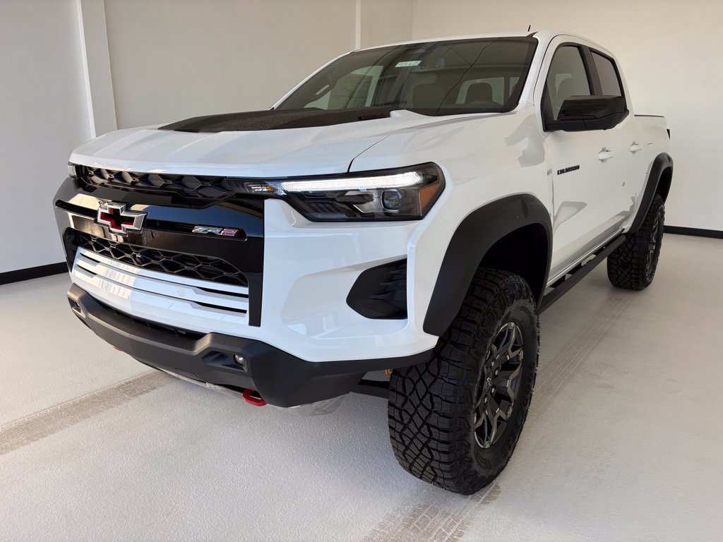 New 2026 Chevrolet Colorado ZR2 w/ Technology Package AWD/4WD image 17