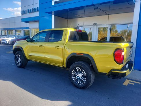 Used 2023 GMC Canyon AT4 w/ AT4 Premium Package image 8
