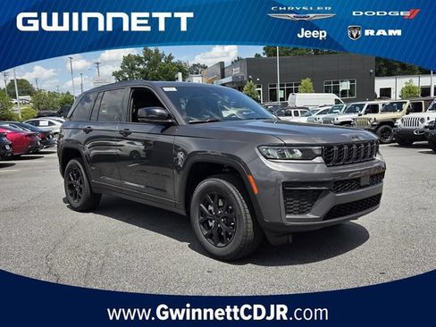 New 2026 Jeep Grand Cherokee Altitude RWD image 1