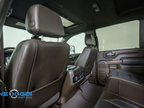 Used 2023 GMC Sierra 2500 Denali w/ Denali Ultimate Package AWD/4WD image 28