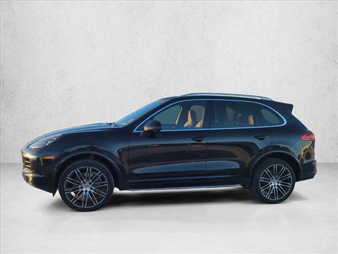 Used 2016 Porsche Cayenne image 5