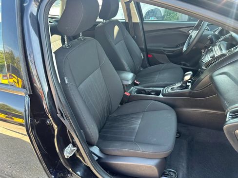 Used 2016 Ford Focus SE FWD image 14