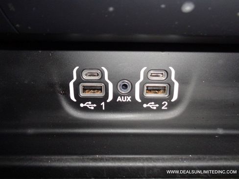 Used 2021 RAM 1500 Big Horn AWD/4WD image 16