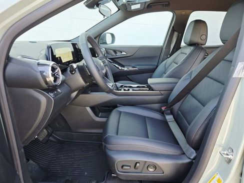 New 2026 Chevrolet Equinox LT w/ Convenience Package II image 13