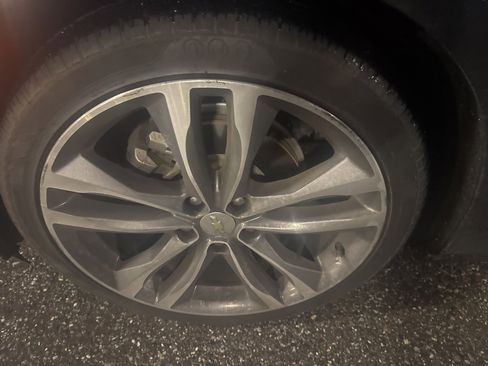 Used 2020 Chevrolet Malibu Premier image 12