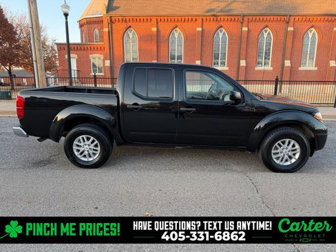 Used 2019 Nissan Frontier SV image 7