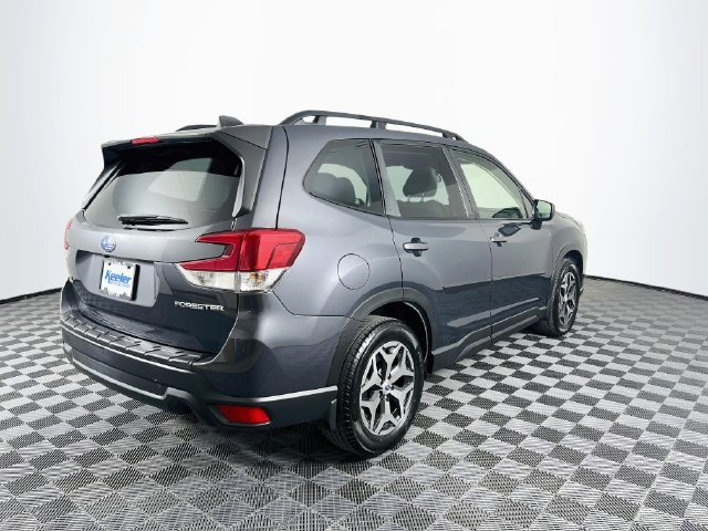 Used 2022 Subaru Forester Premium AWD/4WD image 6