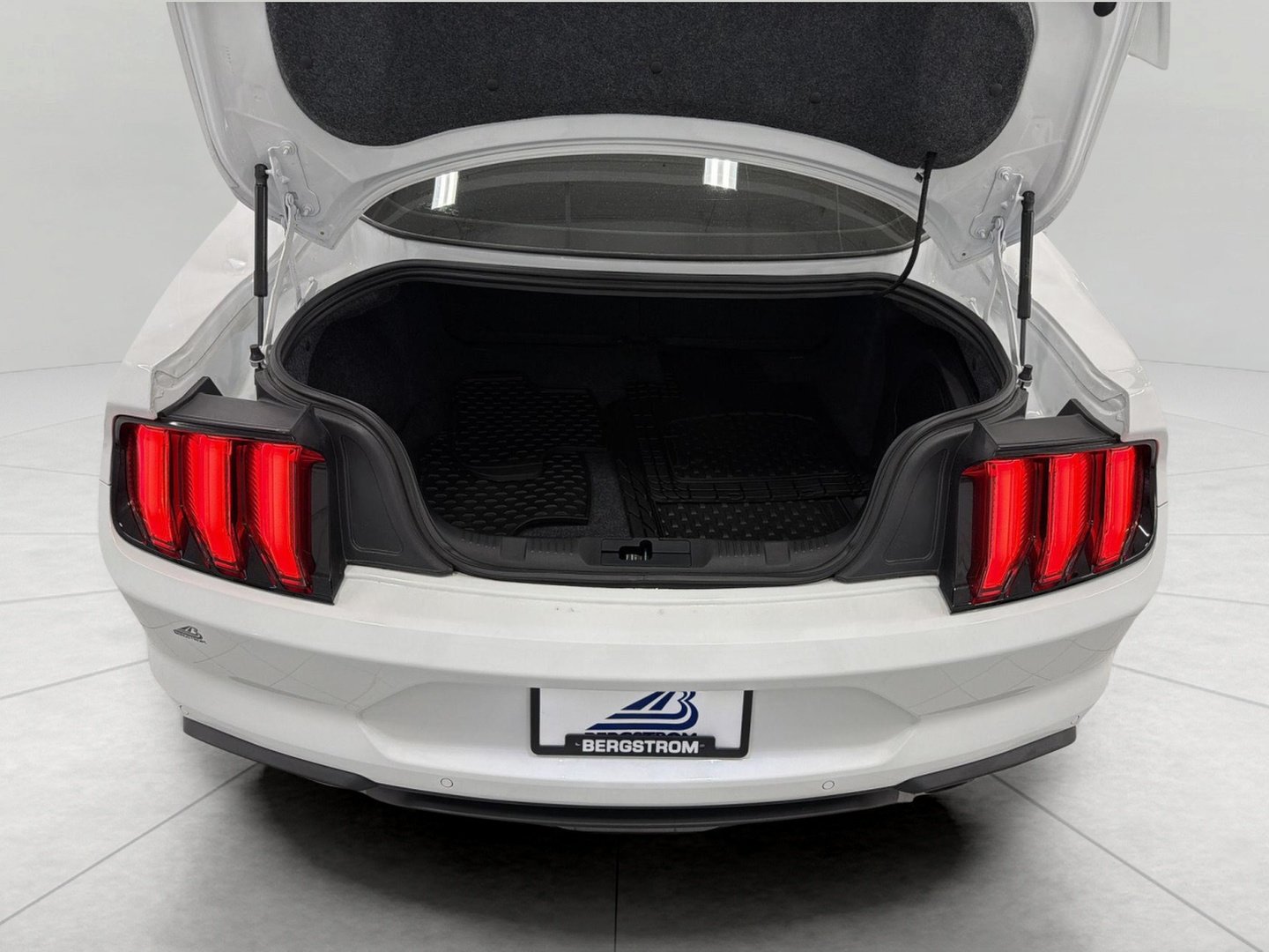 Used 2020 Ford Mustang GT Premium w/ California Special Package RWD image 15