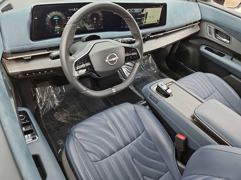 Used 2023 Nissan Ariya image 10