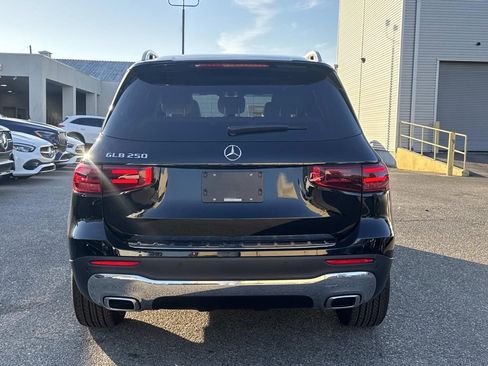 New 2026 Mercedes-Benz GLB 250 image 4