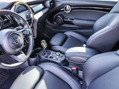 Used 2023 MINI Cooper SE image 18