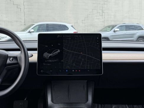 Used 2021 Tesla Model 3 Long Range image 17