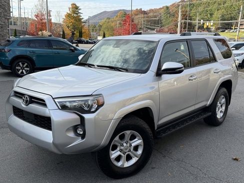 Used 2022 Toyota 4Runner SR5 Premium image 1