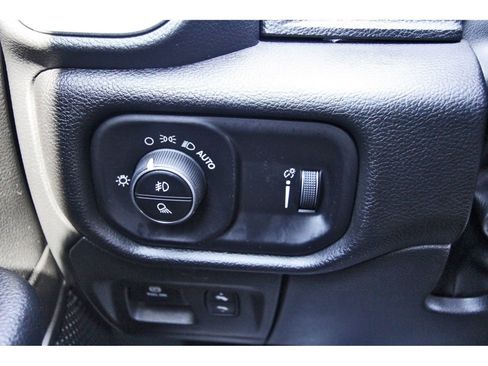 Used 2023 RAM 1500 Big Horn image 19