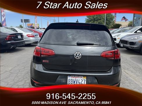 Used 2017 Volkswagen GTI SE image 5