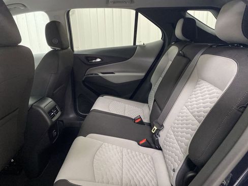 Used 2021 Chevrolet Equinox LS w/ LS Convenience Package image 19