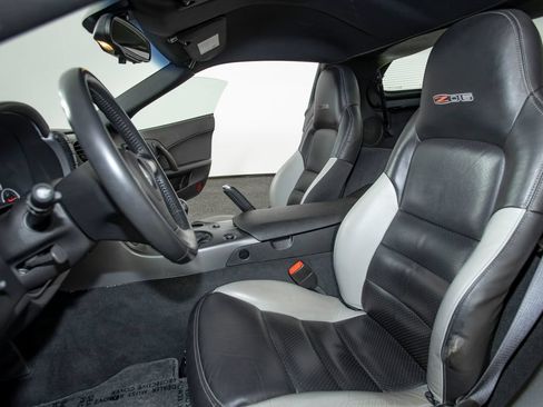 Used 2006 Chevrolet Corvette Z06 RWD image 3