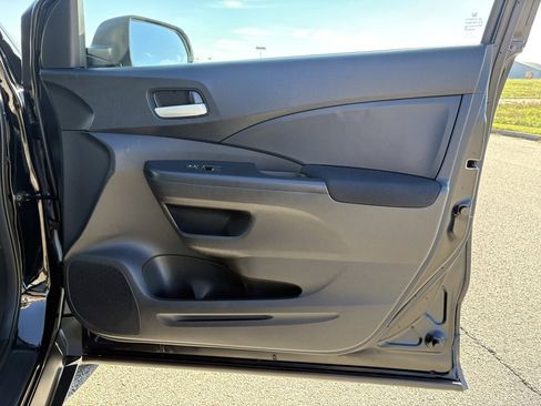 Used 2016 Honda CR-V SE image 39