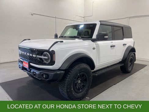 Used 2023 Ford Bronco Wildtrak image 4