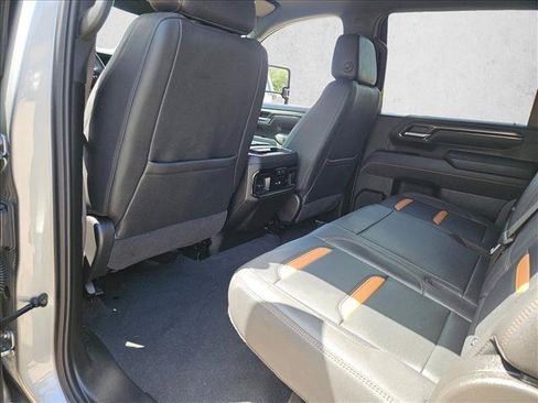 Used 2025 GMC Sierra 2500 AT4 AWD/4WD image 11