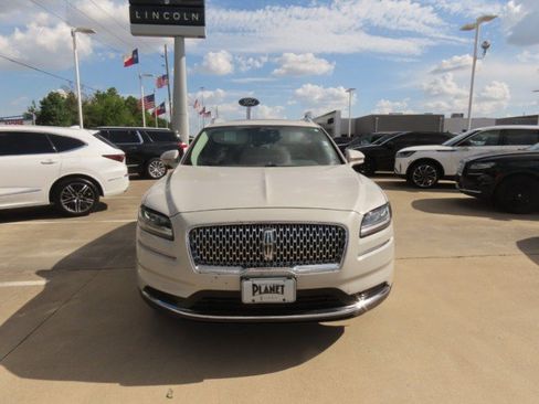 Certified 2023 Lincoln Nautilus Reserve w/ Equipment Group 201A FWD image 4