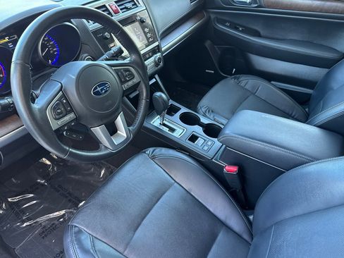 Used 2017 Subaru Outback 2.5i Limited AWD/4WD image 4