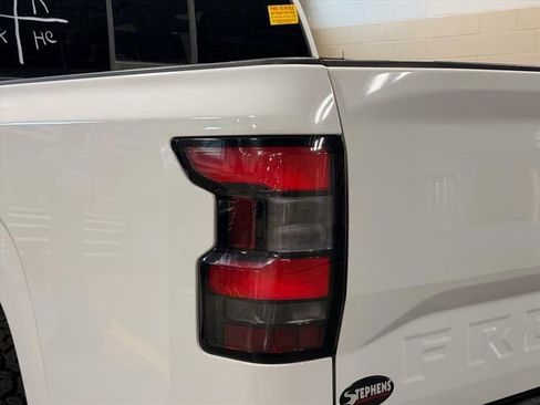 Used 2022 Nissan Frontier SV AWD/4WD image 20