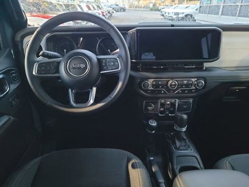 Certified 2025 Jeep Wrangler Unlimited Sahara w/ Safety Group image 7