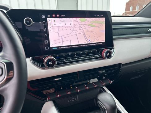 Certified 2024 GMC Canyon AT4X image 21