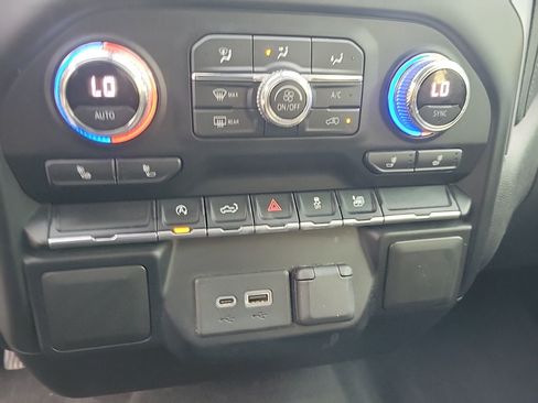 Used 2020 GMC Sierra 1500 SLE w/ SLE Value Package image 46