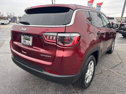 Used 2022 Jeep Compass Sport image 3