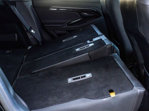 Used 2023 Land Rover Range Rover Evoque R-Dynamic S AWD/4WD image 37