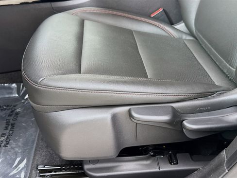 Used 2025 Chevrolet Trax RS w/ Driver Confidence Package image 20