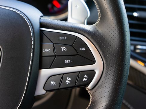 Used 2018 Jeep Grand Cherokee Trackhawk image 19