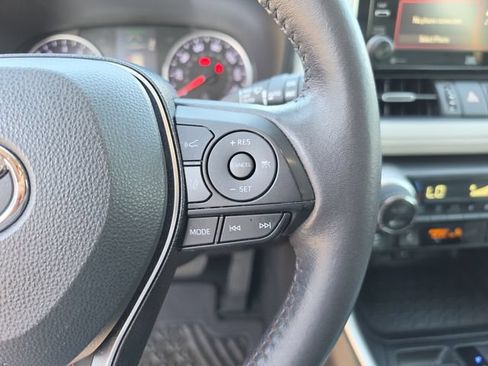 Used 2021 Toyota RAV4 XLE Premium FWD image 40