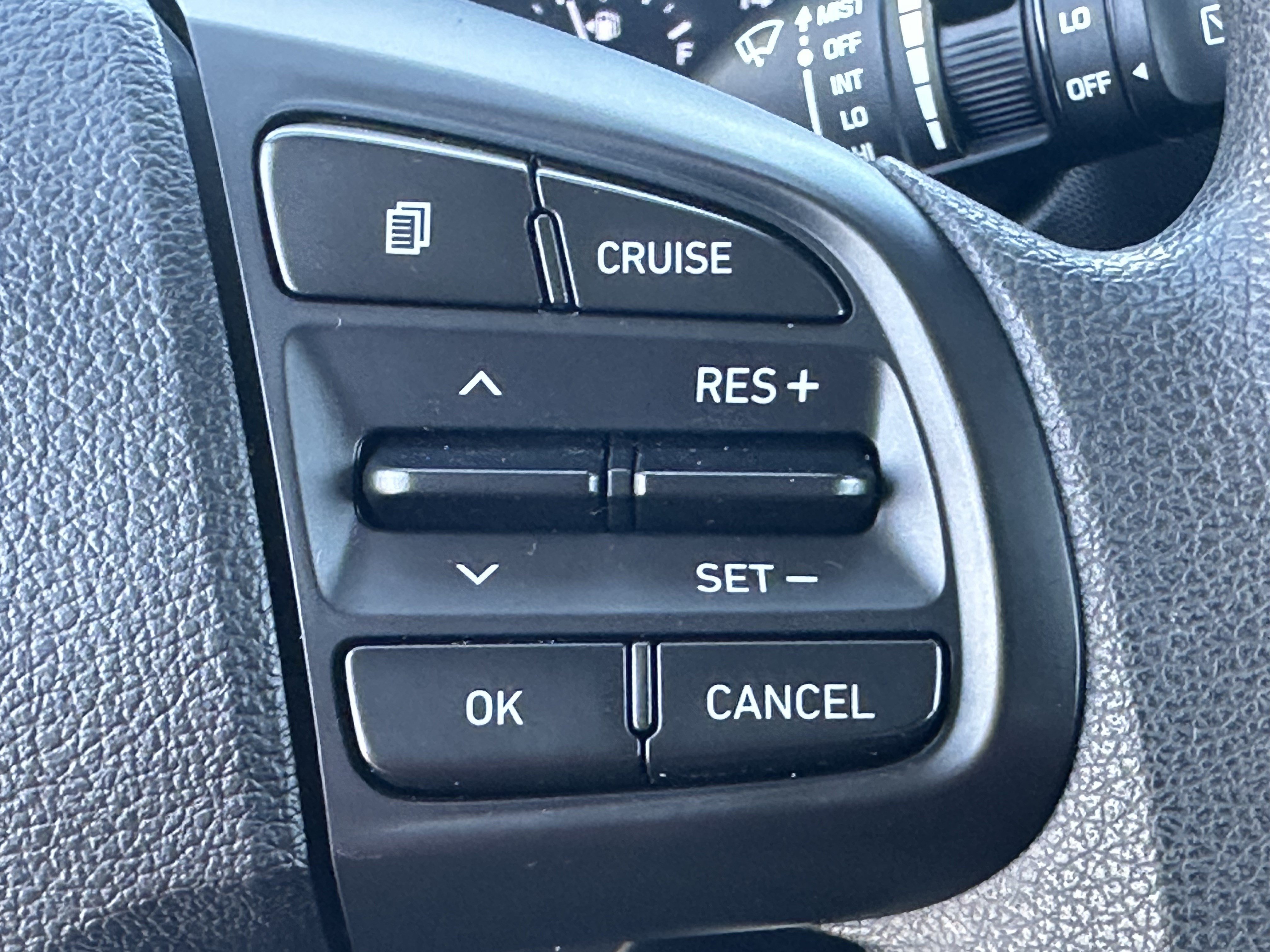 Used 2022 Hyundai Venue SE w/ Cargo Package FWD image 23
