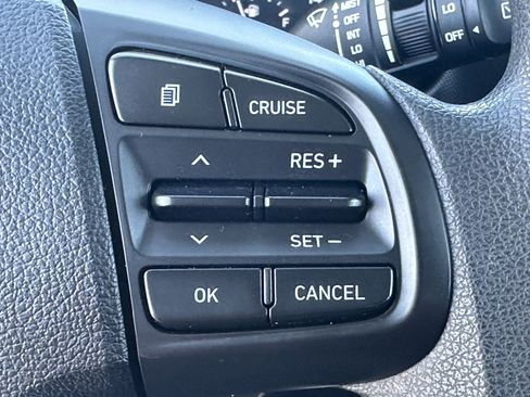Used 2022 Hyundai Venue SE w/ Cargo Package FWD image 23