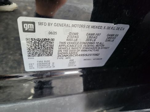 Used 2025 Chevrolet Blazer LT FWD image 7