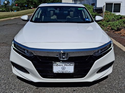 Used 2020 Honda Accord EX image 2