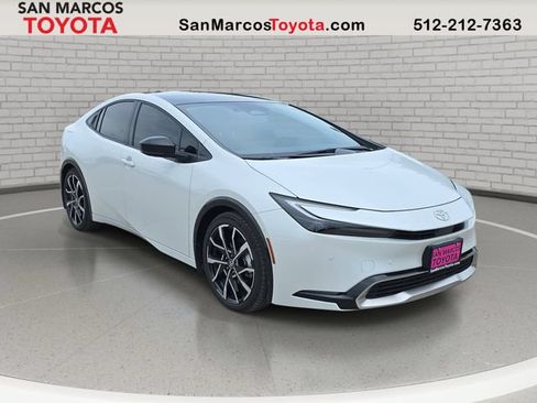 New 2026 Toyota Prius Plug-In Hybrid FWD image 3