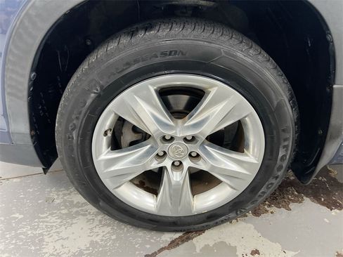 Used 2015 Toyota Highlander Limited image 26