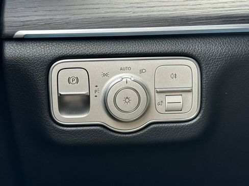 Certified 2023 Mercedes-Benz GLS 580 4MATIC image 34