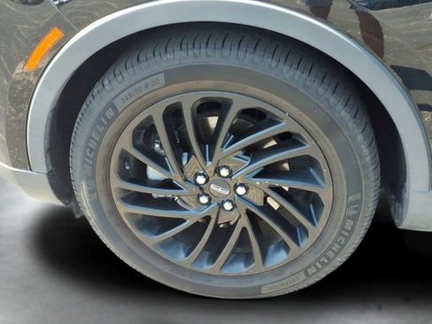 Used 2019 Lincoln Nautilus Reserve AWD/4WD image 18