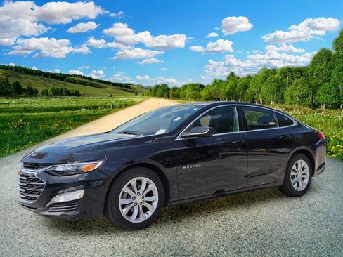Used 2024 Chevrolet Malibu LT FWD image 2